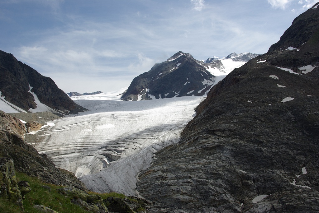 AlpenE5_2107_052.JPG - grandioser Gletscher - beängstigend wie weit er sich bereits zurückgezogen hat, deutlich zu sehen