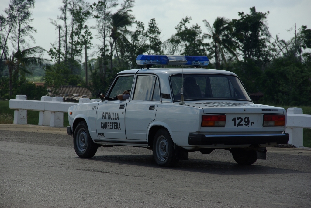 Cuba_1111_022.JPG - Polizei?
