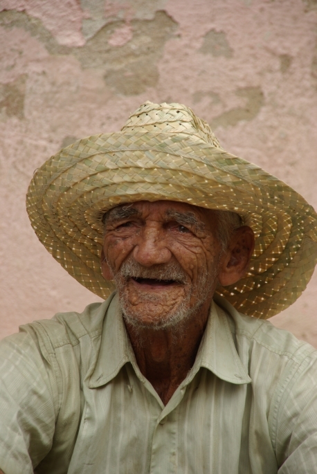 Cuba_1711_005.JPG - der Hutverkäufer
