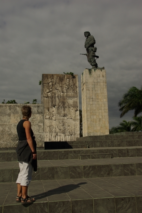 Cuba_2011_012.JPG - Ches Mausoleum